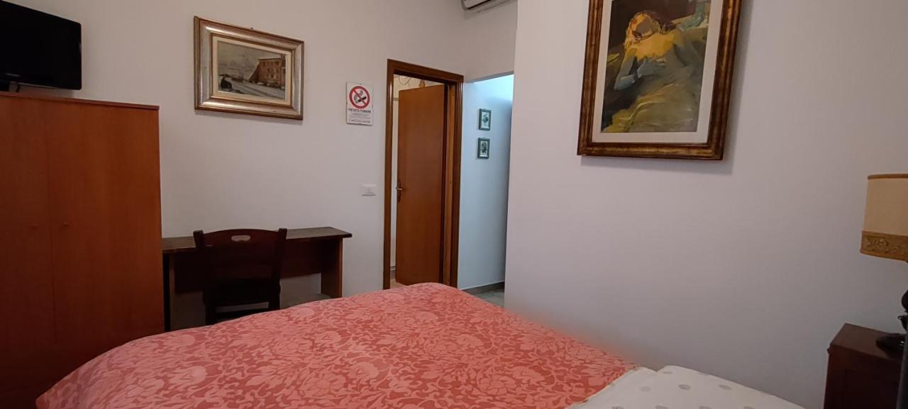 Pisa Central Station Room Rent Екстериор снимка